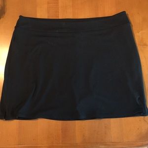 Black skort